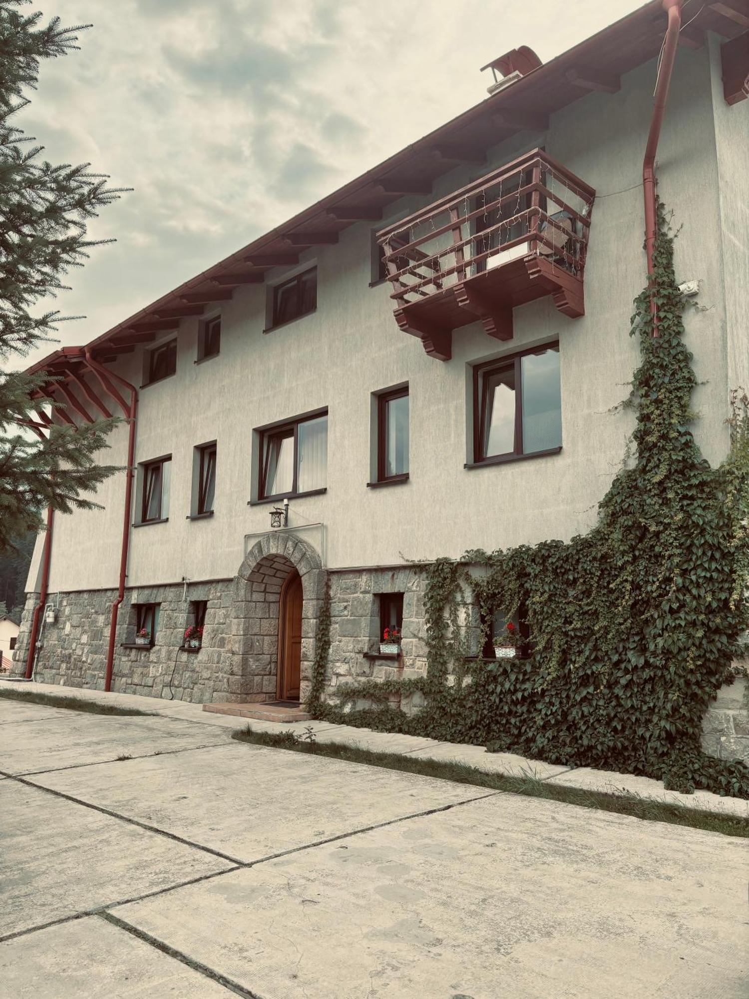 Pensiunea Atlantis Buşteni Extérieur photo